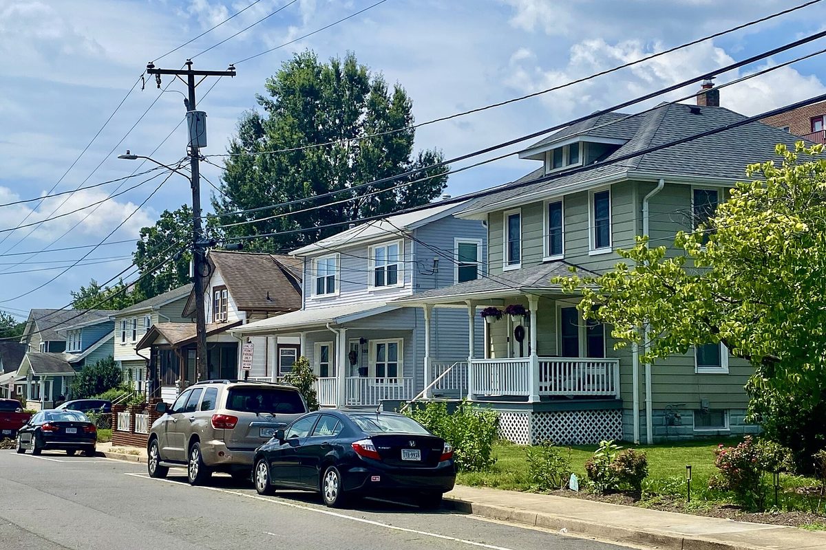 A residential street in the arlington view neighborhood in Arlington, VA.